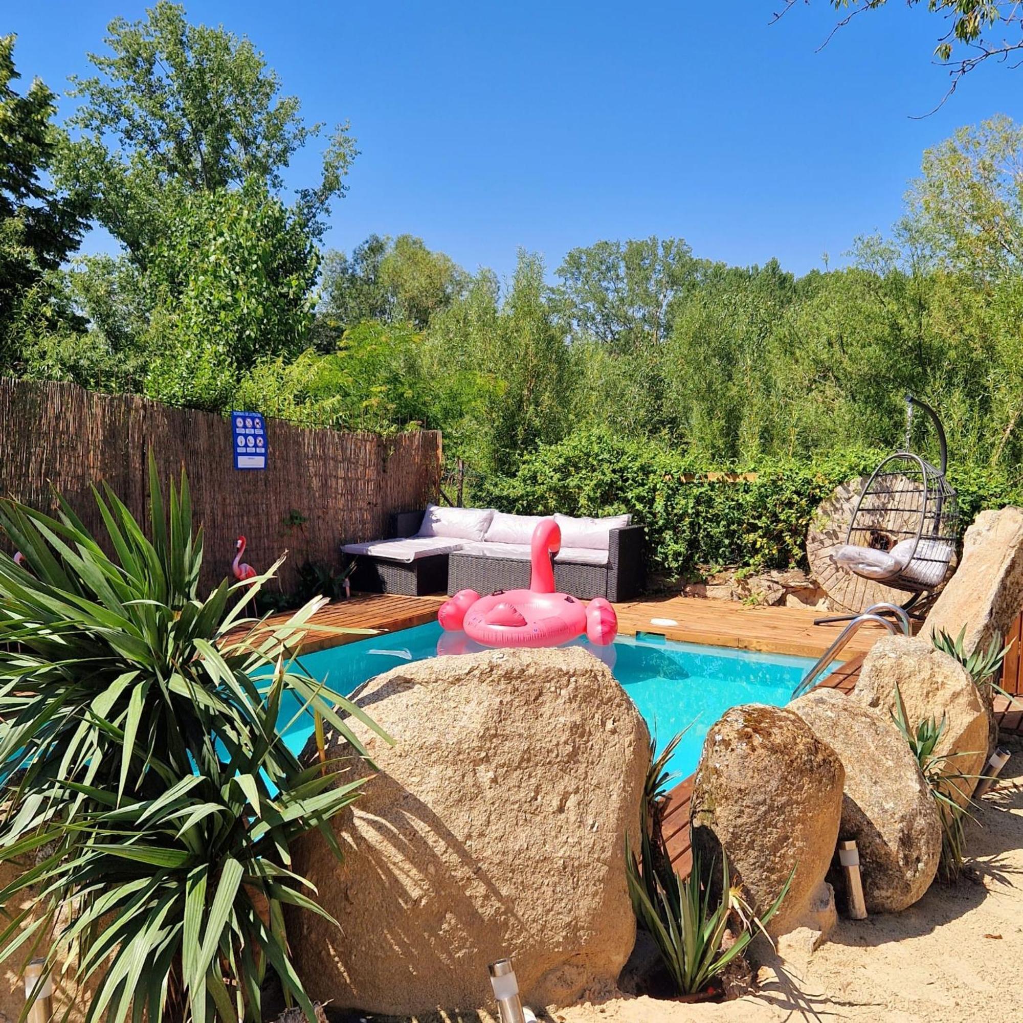 Complejo Oasis Beach Sobre El Rio Huerta  Exterior photo