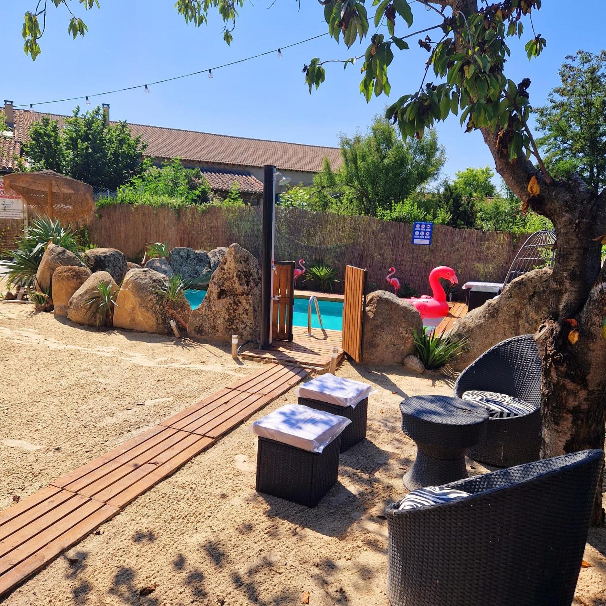 Complejo Oasis Beach Sobre El Rio Huerta  Exterior photo