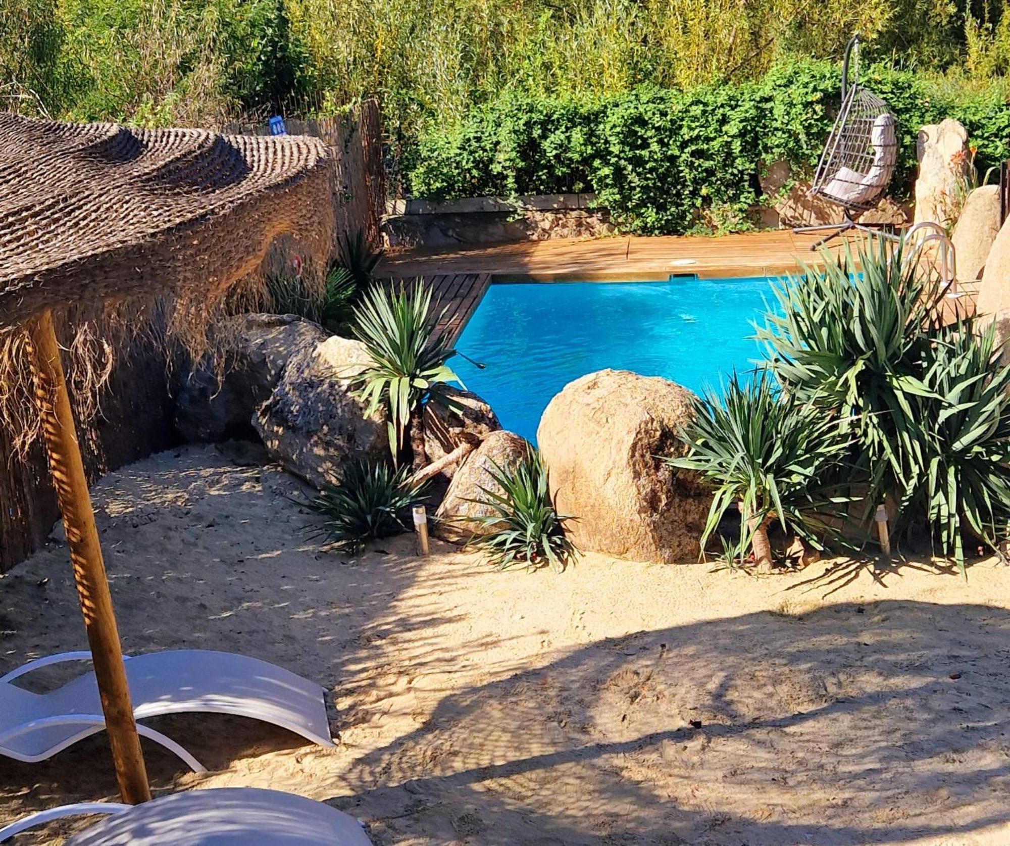 Complejo Oasis Beach Sobre El Rio Huerta  Exterior photo